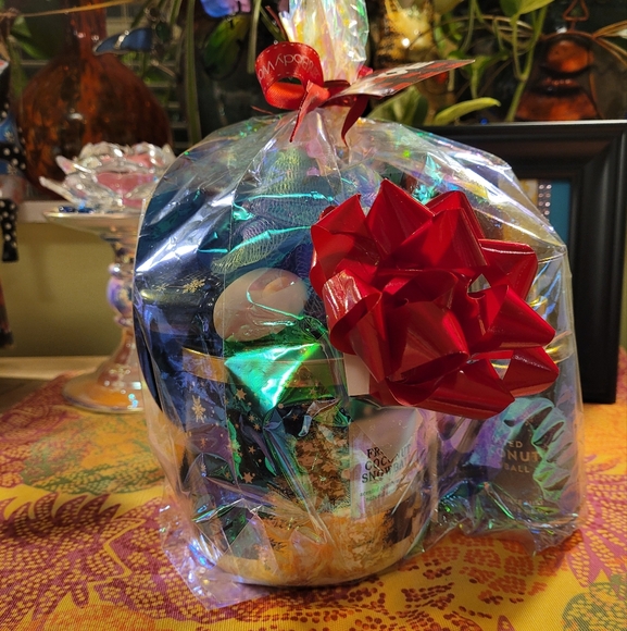 Frosted coconut snowball 8pc gift set Bath&Body works Nwt - Picture 12 of 13